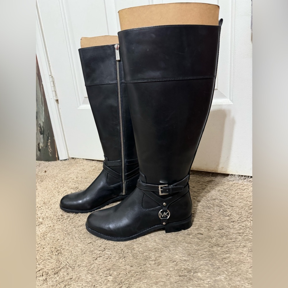 Like new Michael Kors Preston size 7 wide shaft/wide calf boots